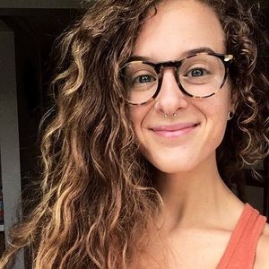 Meet your Posher, Stephanie